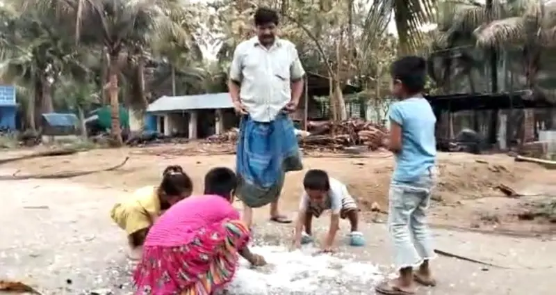 "ஆலங்கட்டி மழ தாலாட்ட வந்தாச்சு." வேலூர் மக்களை குளிர்வித்த மழை!