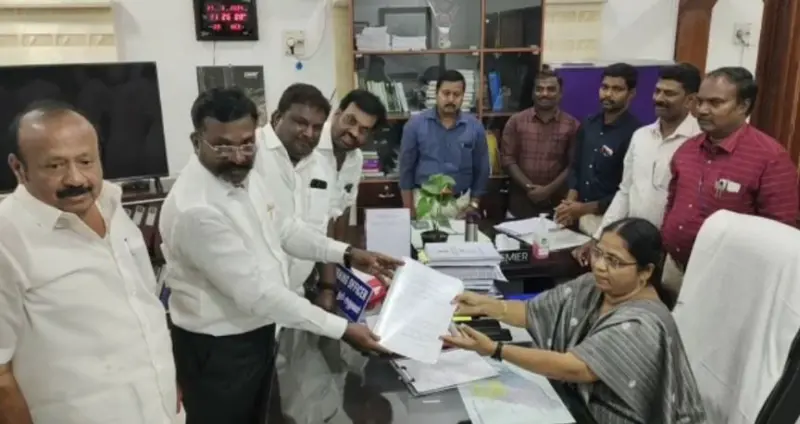 திருமா முதல் அண்ணாமலை வரை. கடைசி நாளில் மனுத்தாக்கல் செய்த வேட்பாளர்கள்!
