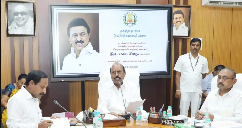 நெருங்கும் மழைக்காலம். சாலைகளில் முன்னெச்சரிக்கை நடவடிக்கை : அமைச்சர் வேலு உத்தரவு!