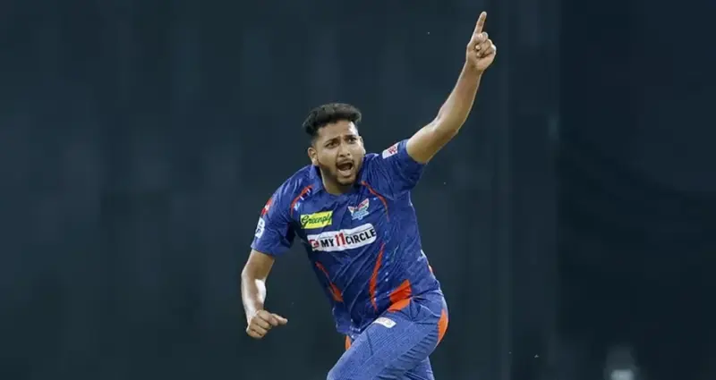 Digvesh Rathi takes catch to dismiss Vaibhav Sooryavanshi, Mohsin Khan delivers wicket- maiden over