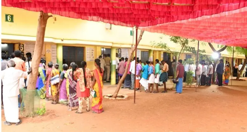 உங்கள் வாக்குச்சாவடியில் கூட்டம் அதிகமா? தெரிந்து கொள்வது எப்படி?