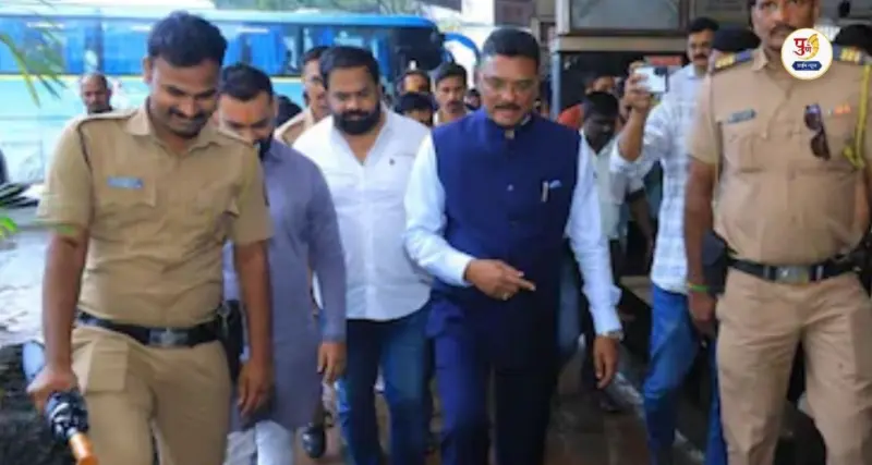 Pratap Sarnaik : 'बसस्थानकांवर 'नाथजल' पाण्याची बाटली 15 रुपयांतच द्या, अन्यथा परवाना रद्द - प्रताप सरनाईक यांचा इशारा