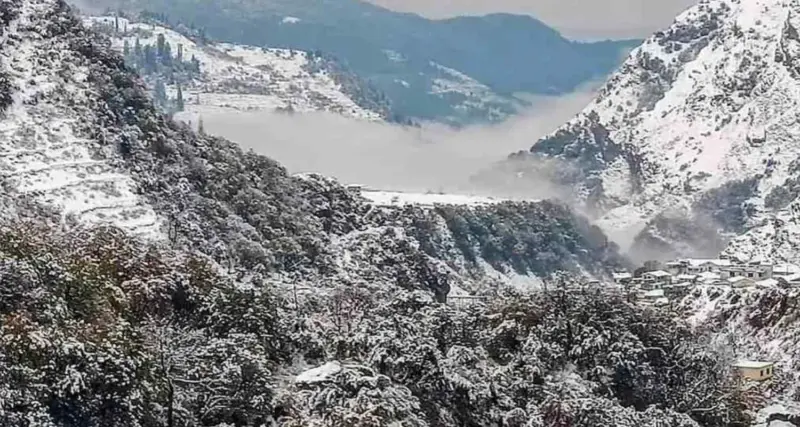Tourist dies amid heavy snowfall in Darjeeling