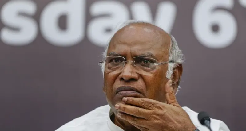 Kharge backtracks: Didn't mean to hurt Gujaratis
