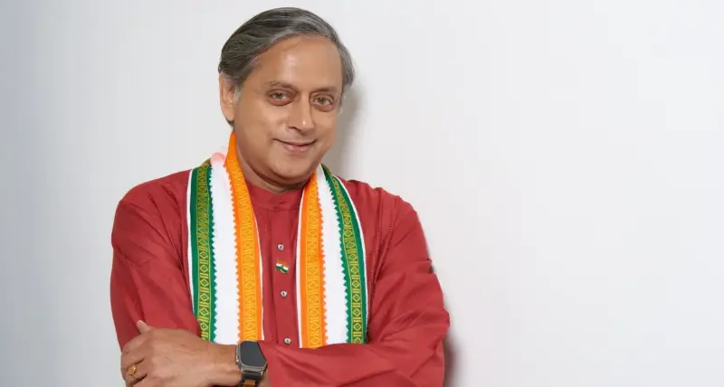 शशी थरूर नावाचा चिघळता प्रश्न