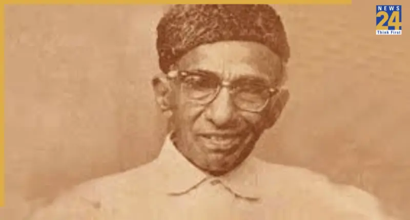Who wrote Pakistan's National Anthem? Poet was born in India, his House is in This Indian city, Name is.