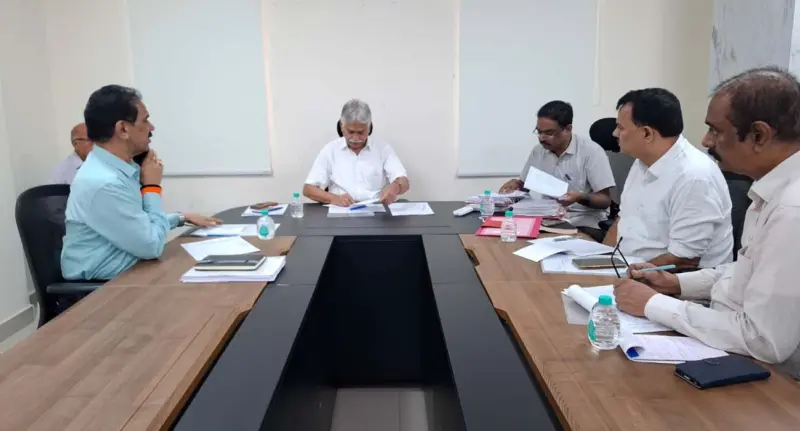 జర్నలిస్టుల సంక్షేమ నిధి నుంచి 21మందికి సాయం