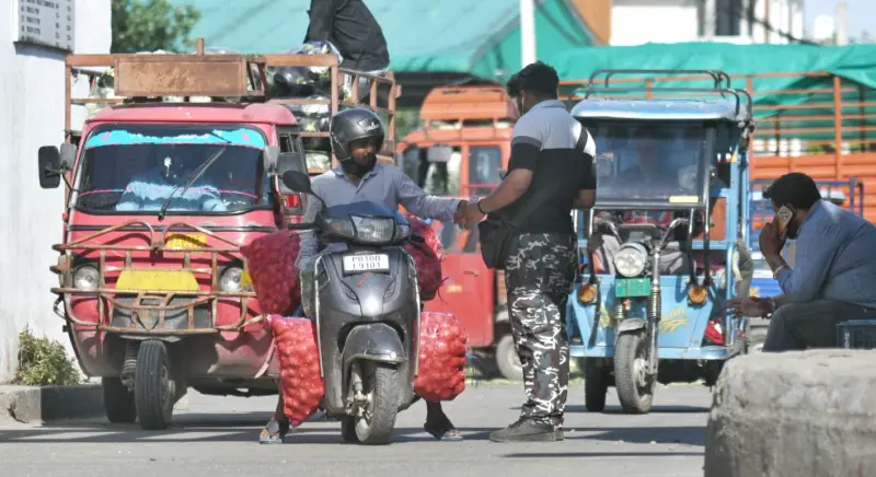 Parking contractor fined Rs 15L for overcharging at Ludhiana vegetable market