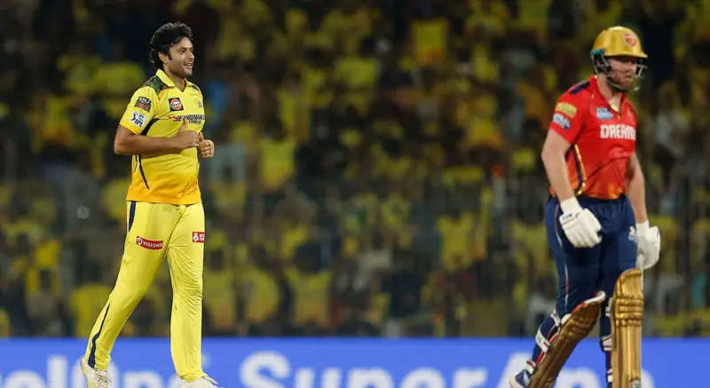 Indian players to complete fastest 100 sixes in IPL by innings