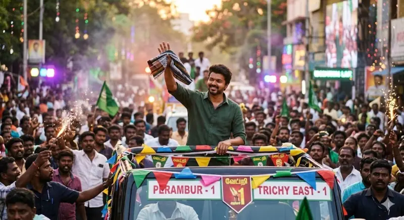 காங்கிரஸ் முதல் பாமக வரை இன்னைக்கு தவெக பக்கம் திரும்புறாங்கன்னா, அது அதிகாரத்துக்காக இல்ல. தமிழகத்துல உருவெடுத்திருக்க விஜய்ங்கிற ஒற்றை சூரியனோட வெளிச்சத்தை பார்த்து!