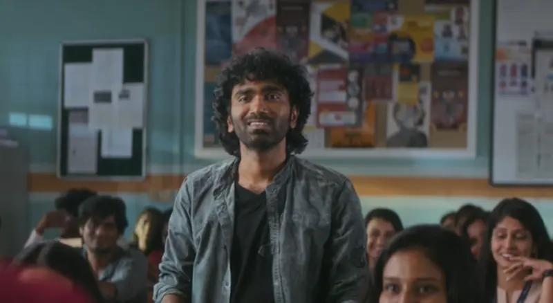 Video: கல்லூரி சீனியருடன் இணைந்த பிரதீப். யாருன்னு தெரியுதா?
