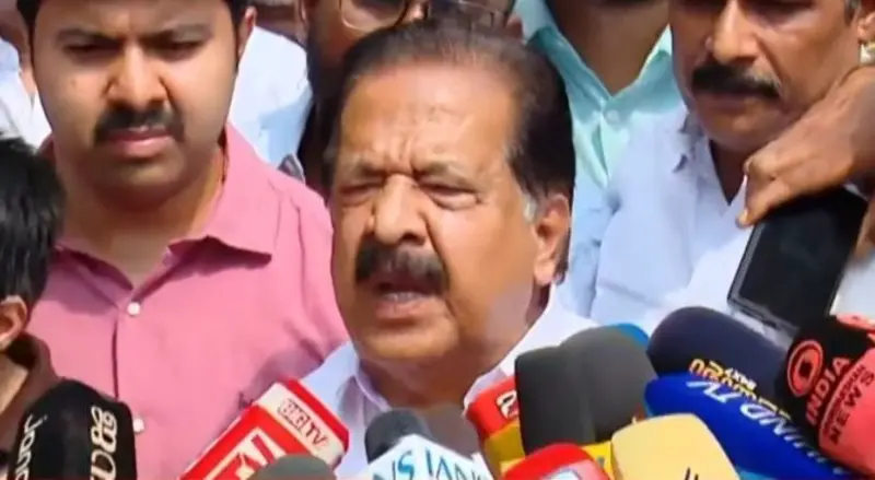 അയ്യപ്പന്റെ സ്വര്‍ണം കട്ടവര്‍ക്കൊക്കെ ആര് വോട്ട് ചെയ്യാനാണ്? യുഡിഎഫ് തിരിച്ചുവരും: രമേശ് ചെന്നിത്തല