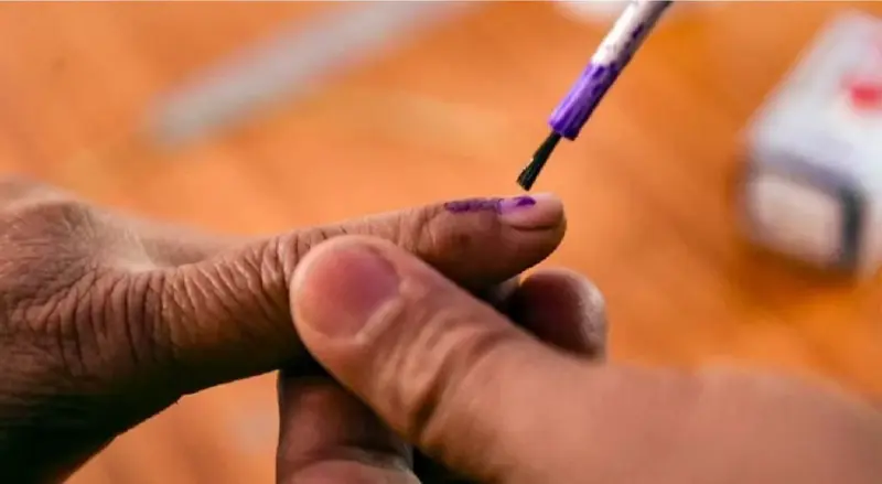 പ്രീ-പോള്‍ സര്‍വേകള്‍ നിരോധിക്കണം; തിരഞ്ഞെടുപ്പ് കമ്മീഷന് പരാതിയുമായി കോണ്‍ഗ്രസ്