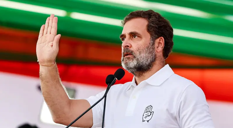 'ഇത് മോദി സര്‍ക്കാരിന്റെ ഇലക്ഷൻ ബില്ല്, ആദ്യം ഗ്യാസ്, പിന്നാലെ പെട്രോളും ഡീസലും വരും, വില വര്‍ധനയില്‍ രൂക്ഷവിമര്‍ശനവുമായി രാഹുല്‍ ഗാന്ധി