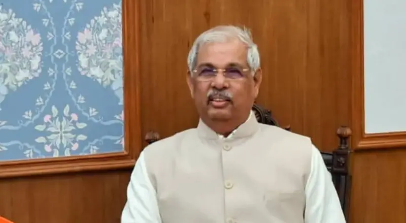 'എല്ലാവരും വോട്ട് ചെയ്യണം, നല്ലവരെ തിരഞ്ഞെടുക്കണം'; ഗവര്‍ണര്‍