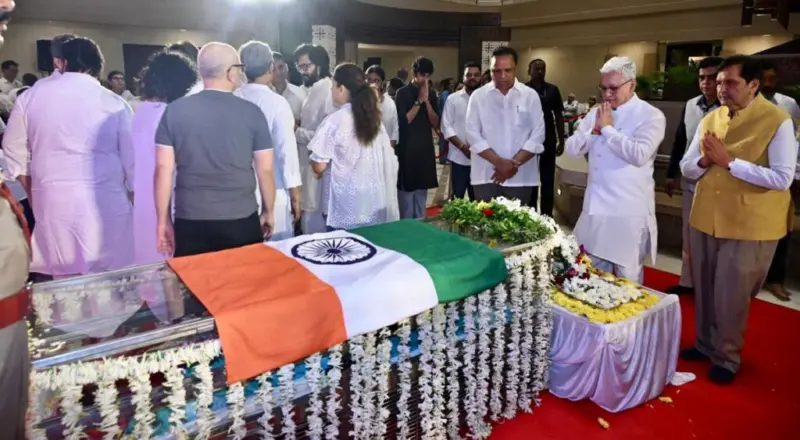 Final goodbye: Asha Bhosle receives Tricolour tribute