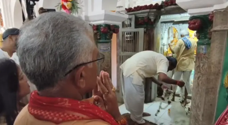 রাম মন্দিরে পুজো দিয়ে মনোনয়ন, খড়গপুরে দিলীপ ঘোষের শক্তিপ্রদর্শন।