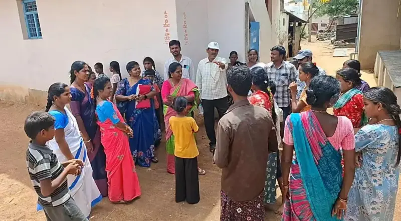 బడి పిలుస్తోంది.భవిష్యత్తును తీర్చిదిద్దే పిలుపు.. ఎంఈఓ విజయకుమారి