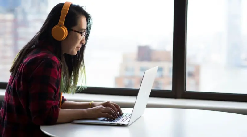 Best boAt mic headphones: Top 8 choices for exceptional audio and call quality combined with the latest features