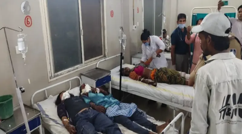 ମଧ୍ୟପ୍ରଦେଶରେ ମର୍ମନ୍ତୁଦ ସଡ଼କ ଦୁର୍ଘଟଣା: ପିକଅପ୍ ଭ୍ୟାନ୍ ଓଲଟି ୧୬ ମୃତ, ୨୦ ଆହତ