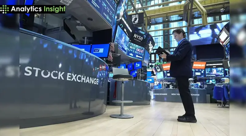 US Stock Market Today: S&P 500 Holds Near Flat as Hormuz Blockade Lifts Crude and Raises Caution