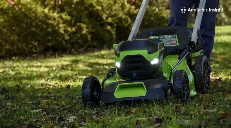 Best Lawn Mowers to Buy in Canada
