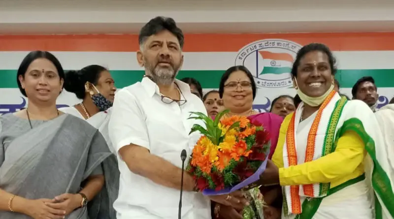 ಸಾಮಾಜಿಕ ಕಾರ್ಯಕರ್ತೆ ಅಕೈ ಪದ್ಮಶಾಲಿ ಕಾಂಗ್ರೆಸ್ ಸೇರ್ಪಡೆ