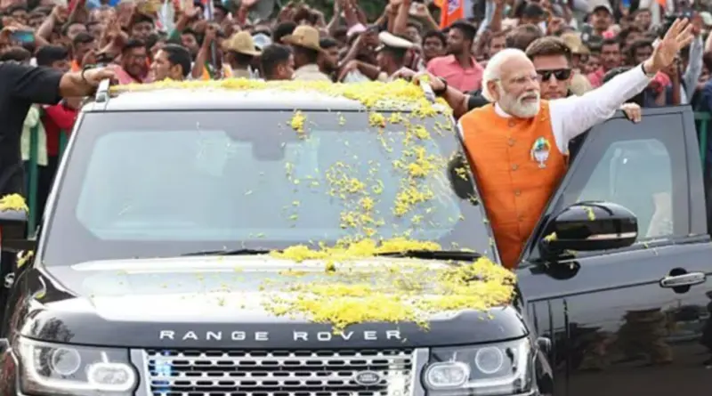எலெக்சன் ஃப்ளாஷ்: மோடியின் ரோடு ஷோ! பதட்டத்தைத் தவிர்த்த காவல்துறை