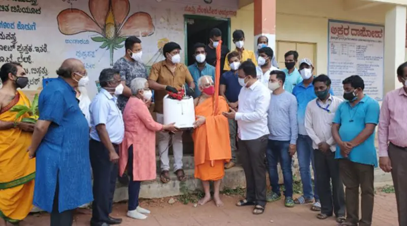 ಮಲ್ಲೇಶ್ವರದಲ್ಲಿ ಮನೆ ಬಾಗಿಲಿಗೇ  ಆಕ್ಸಿಜೆನ್ ಸಾಂದ್ರಕಗಳ ಪೂರೈಕೆ
