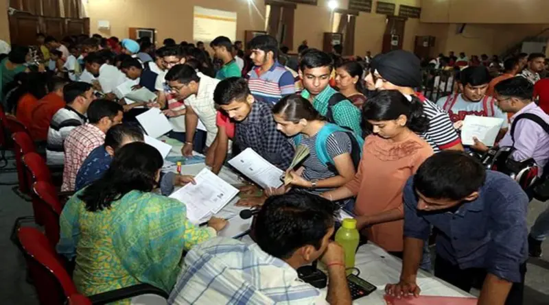 அரசு கல்லூரியில் சேர விருப்பமா? - நாளை முதல் விண்ணப்பம்!