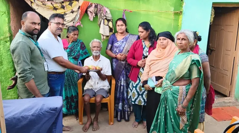 Hemavati Veerendra Heggade: ಹೇಮಾವತಿ ವೀರೇಂದ್ರ ಹೆಗ್ಗಡೆಯವರ ಹುಟ್ಟುಹಬ್ಬ: ನಿರ್ಗತಿಕರಿಗೆ ಹಣ್ಣು ಹಂಪಲು ವಿತರಣೆ