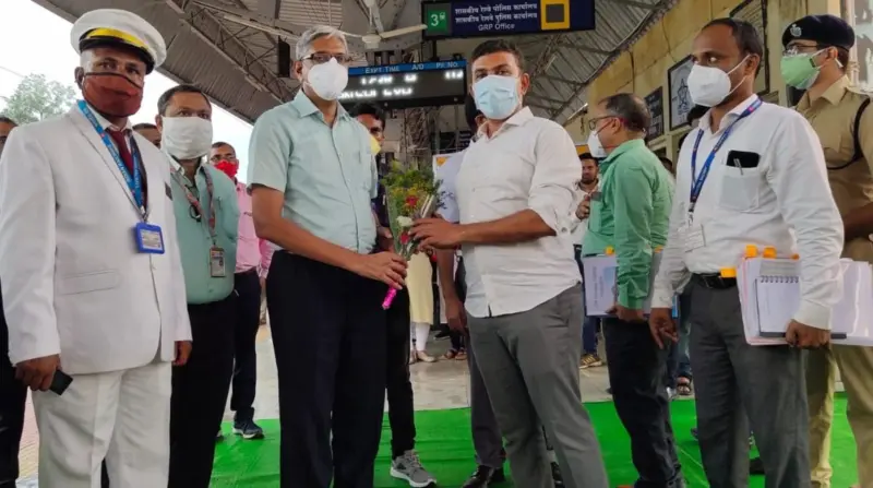 पॅसेंजर, मेमु लवकरात लवकर सुरु करण्याची मागणी