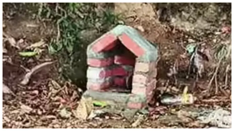 மாணவர்களிடம் பணம் வசூலித்து கோவில் கட்டிய வினோத சம்பவம். பேயை விரட்ட கோவில். கல்வித்துறை எடுத்த அதிரடி முடிவு. உத்தரகாண்ட் பள்ளியில் நடந்த விபரீதம்..!!