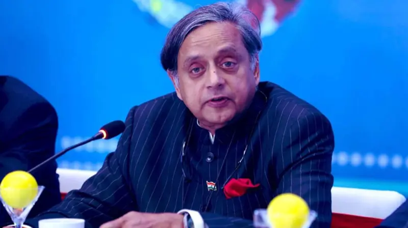 କିଏ ହେବେ କେରଳର ମୁଖ୍ୟମନ୍ତ୍ରୀ?: କଂଗ୍ରେସ ନେତା ଶଶି ଥରୁର ଦେଲେ ସଙ୍କେତ