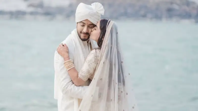 कन्नड़ एक्टर Sumukh ने गर्लफ्रेंड Maithri Uka से की शादी, देखें खूबसुरत तस्वीरें