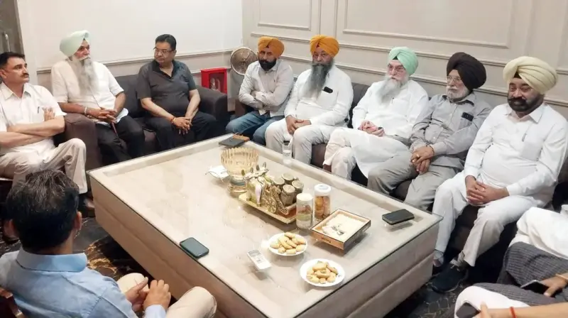 ਕੋਟਕਪੂਰਾ ਦੀਆਂ ਮੰਡੀਆਂ ਦੇ ਪ੍ਰਬੰਧਾਂ ਸਬੰਧੀ ਸਪੀਕਰ ਸੰਧਵਾਂ ਵੱਲੋਂ ਕੀਤੀ ਮੀਟਿੰਗ