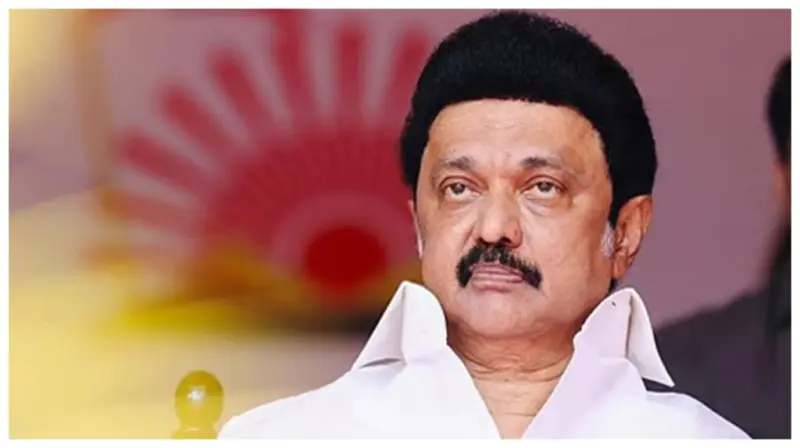 ஷாக் நியூஸ். அமைச்சர்கள் அறையில் இருந்து அதிரடியாக தூக்கப்பட்ட பொருட்கள்.. பதவியை ராஜினாமா செய்த கையோடு ஸ்டாலின் எடுத்த அதிரடி முடிவு.!!!