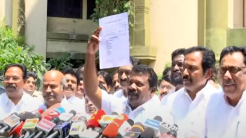 காங்கிரஸ் போட்டியிடும் 10 தொகுதிகள் இவை தான்!