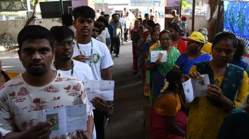 மக்களவை தேர்தல் : தமிழ்நாட்டில் 5 மணி வாக்குப்பதிவு நிலவரம்!