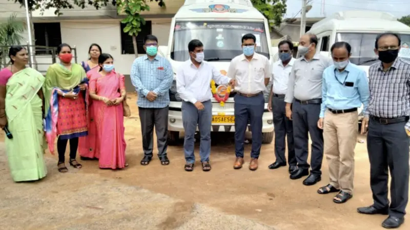 ರಾಯಚೂರು: ಸಂಚಾರಿ ಲಸಿಕಾ ವಾಹನಕ್ಕೆ ಡಿಸಿ ಹಸಿರು ನಿಶಾನೆ