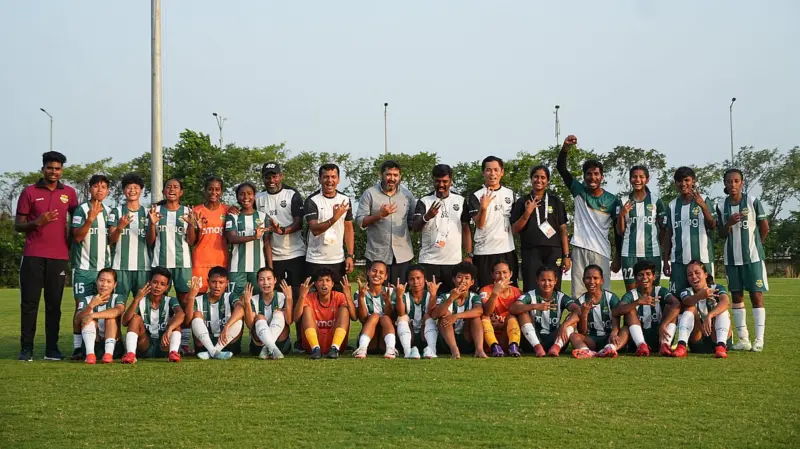 IWAL: Kickstart end campaign at third spot