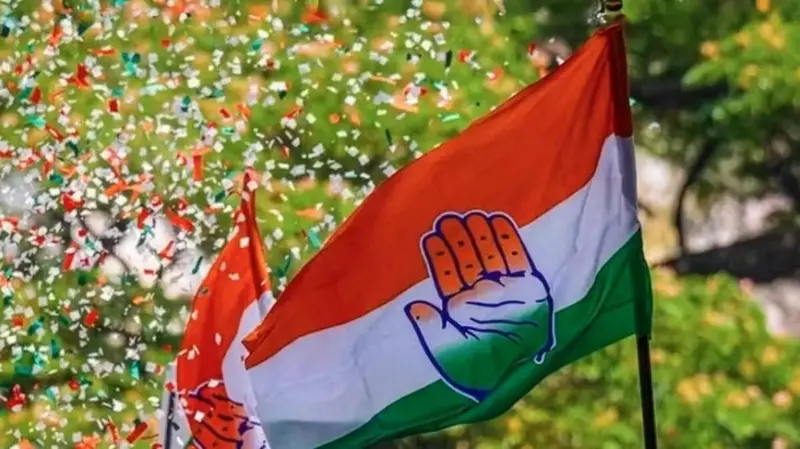 പ്രീ പോള്‍ സര്‍വേകള്‍ നിരോധിക്കണം; തെരഞ്ഞെടുപ്പ് കമ്മീഷന് പരാതി നല്‍കി കോണ്‍ഗ്രസ് നേതാവ്