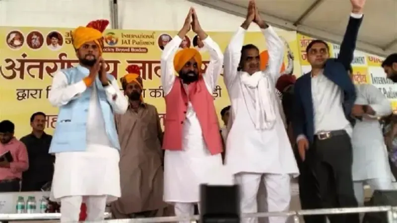 Sanjeev Balyan ਦੇ ਸਾਹਮਣੇ Bhagwant Mann's ਵੱਲੋਂ Prime Minister 'ਤੇ ਕੀਤੀ ਟਿੱਪਣੀ ਨਾਲ ਸਿਆਸਤ ਗਰਮਾਈ