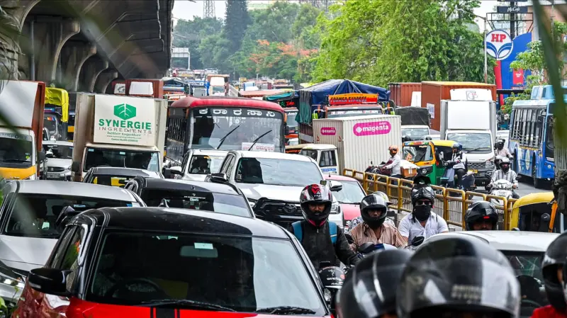 Repair work on Bengaluru's Peenya flyover triggers major traffic snarls