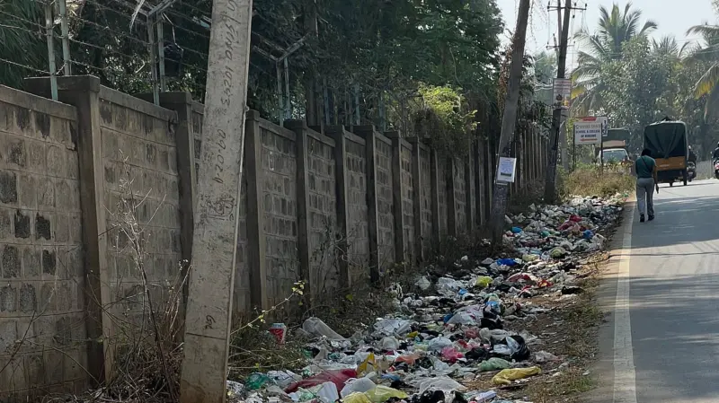 Bengaluru: Anchepalya residents grapple with garbage and burning waste