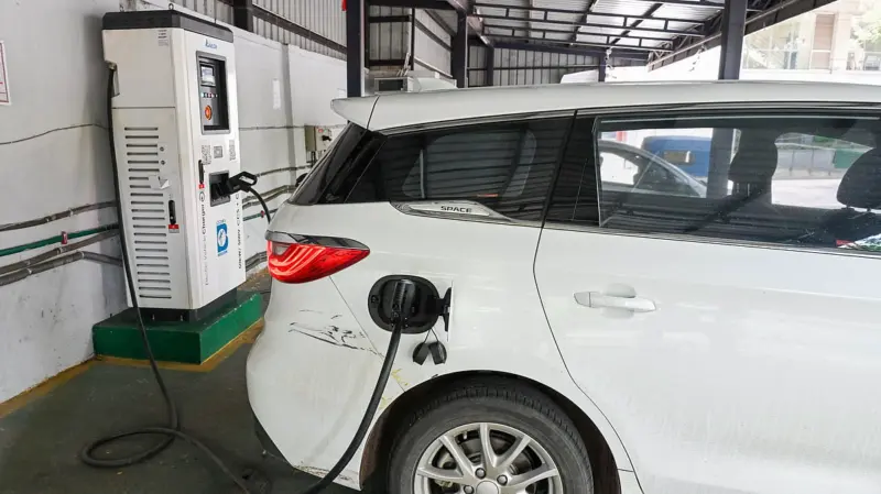 Bengaluru: Are EV charging stations equipped for heat?