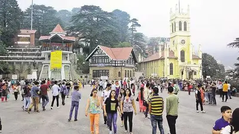 पर्यटकों से गुलजार हुई राजधानी - Divya Himachal