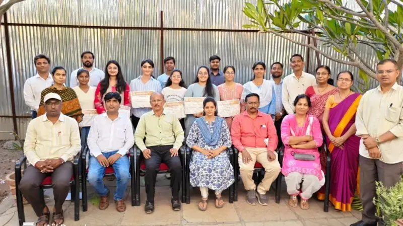 "हिराचंद नेमचंद कॉलेज ऑफ कॉमर्सचा १२ वी बोर्डात 98.06% दणदणीत निकाल