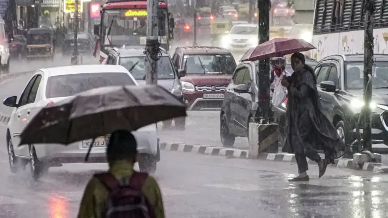 Monsoon to arrive by Wednesday; rain intensifies in Kerala, alert in nine districts