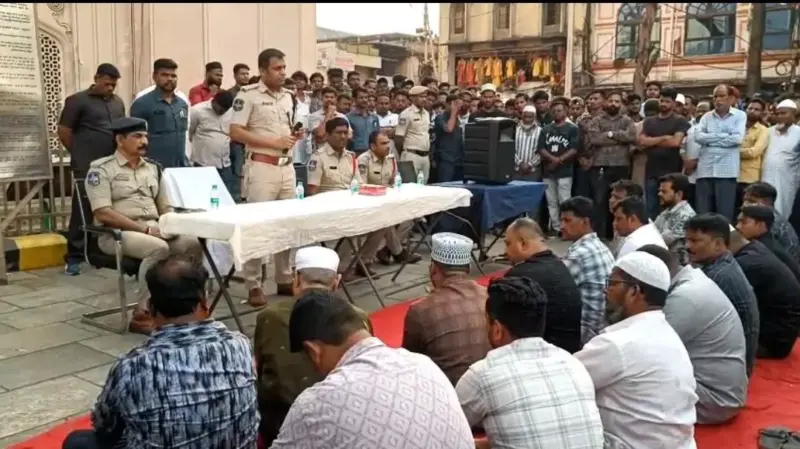 Charminar Zone DCP Kiran Khare At A Counselling Session On Wednesday Warning Of Zero Tolerance Against Extortion